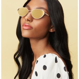 Prive Revaux Heat Up Small Gold With Honey Lens Sunglasses - NWT
